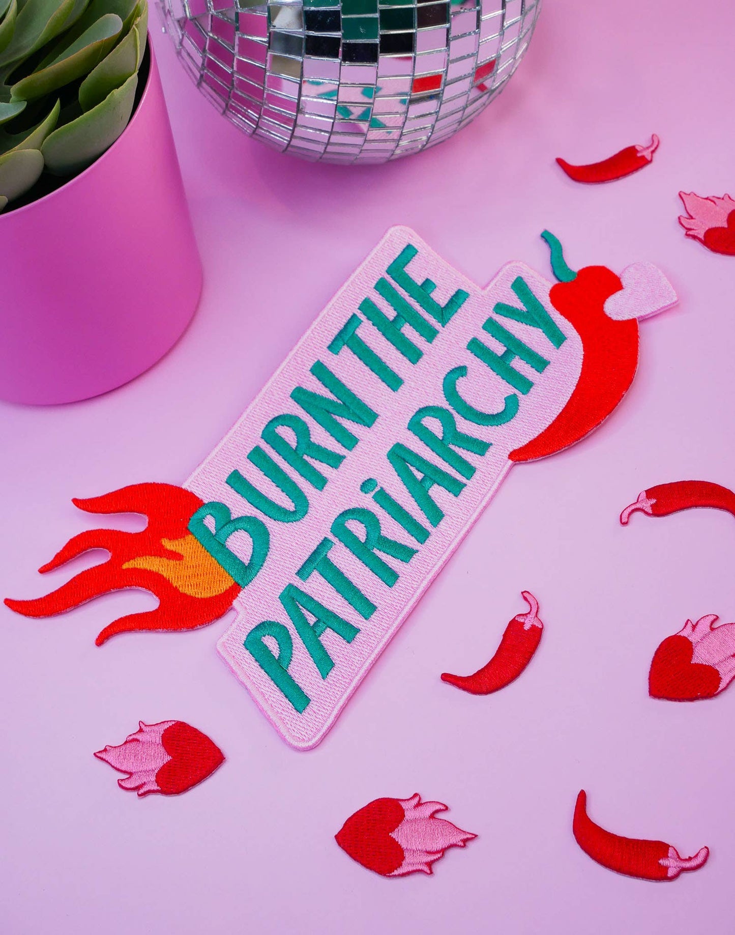 MALICIEUSE - Patch Thermocollant Burn the Patriarchy XL