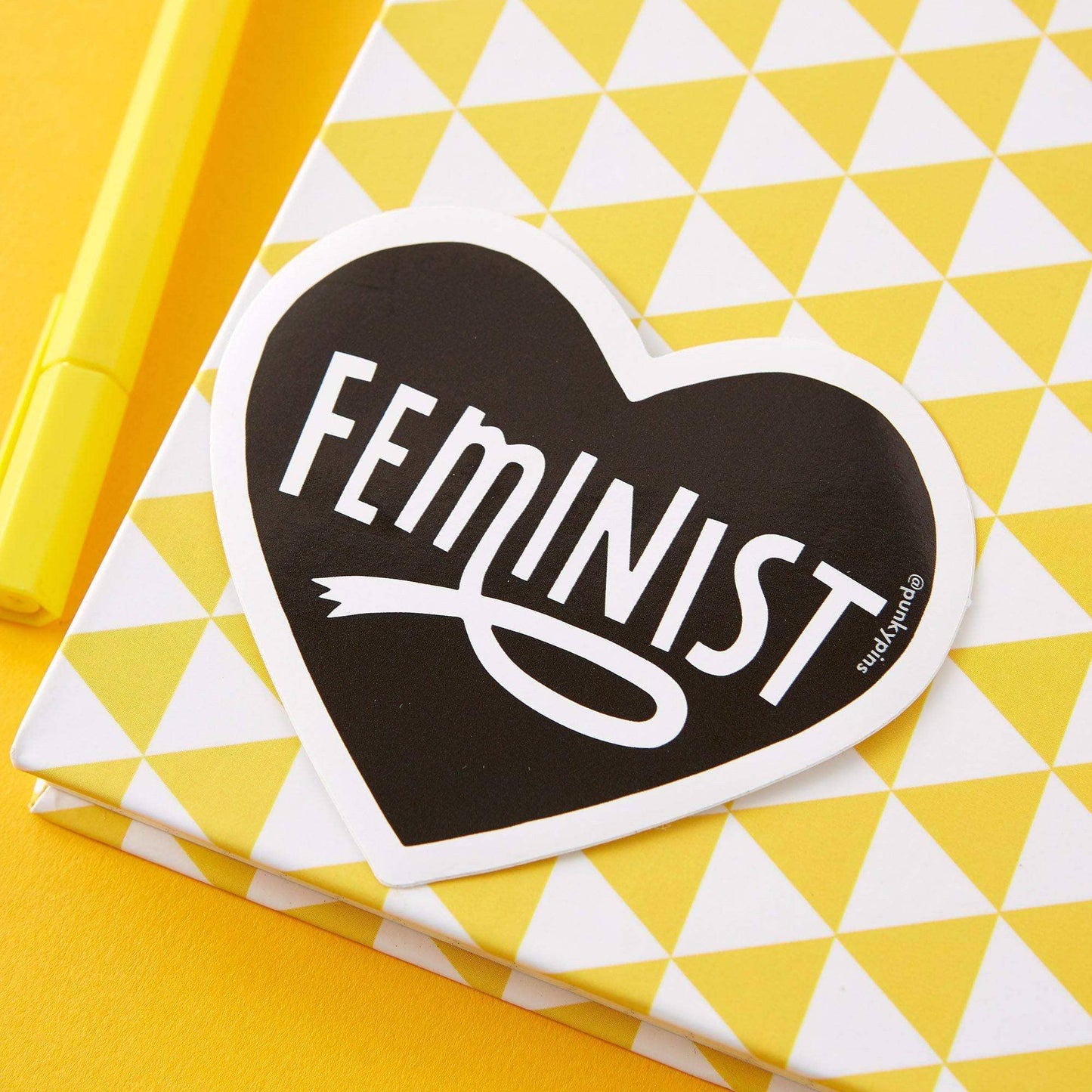 Punky Pins - Grand autocollant en vinyle Feminist Heart Black
