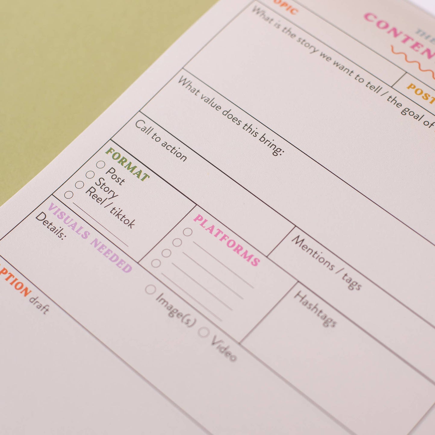 Good Tuesday (Once Upon a Tuesday) - Carnet de planification de contenu pour réseaux sociaux | A5 | Coloré