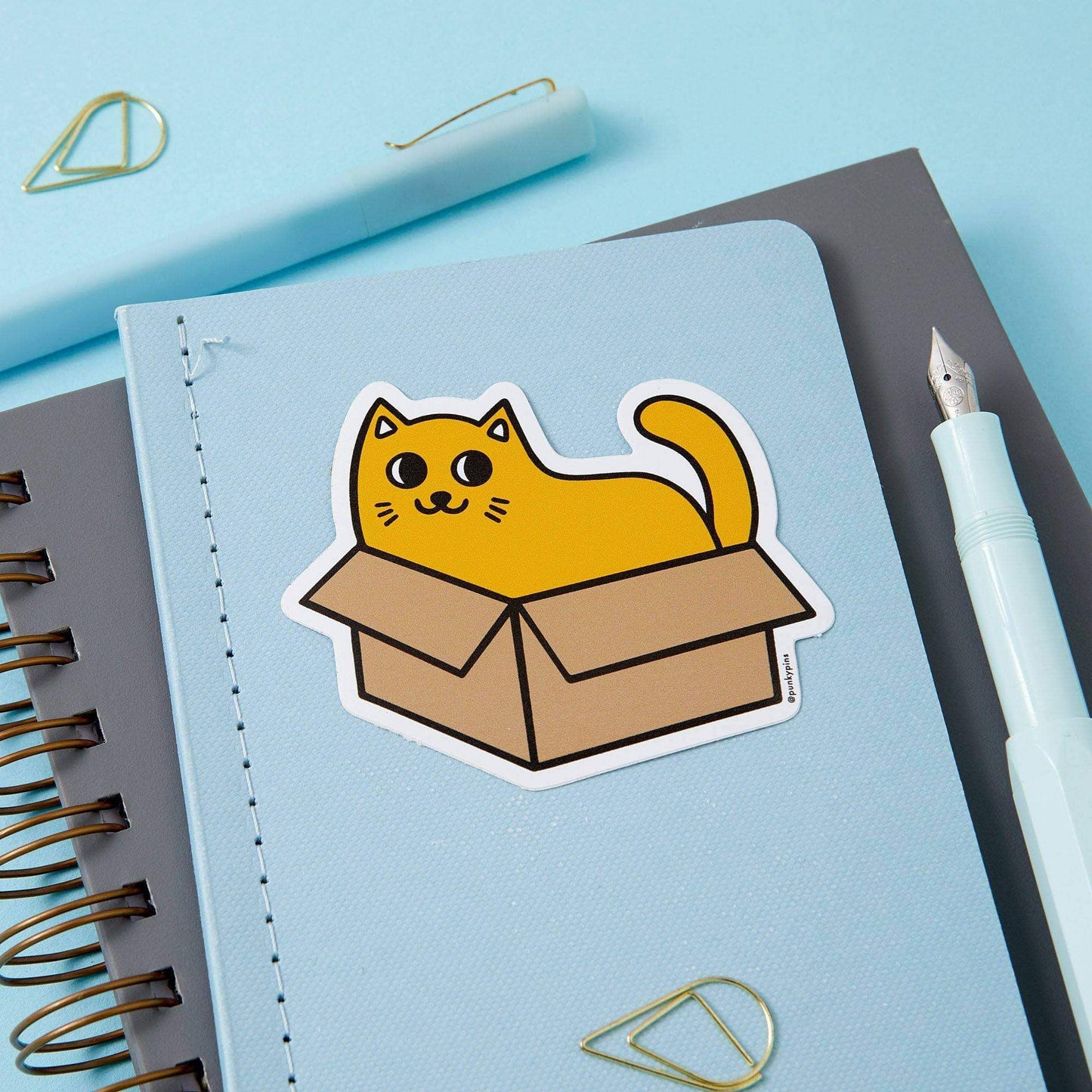 Punky Pins - Autocollant en vinyle souple Cat in a Box