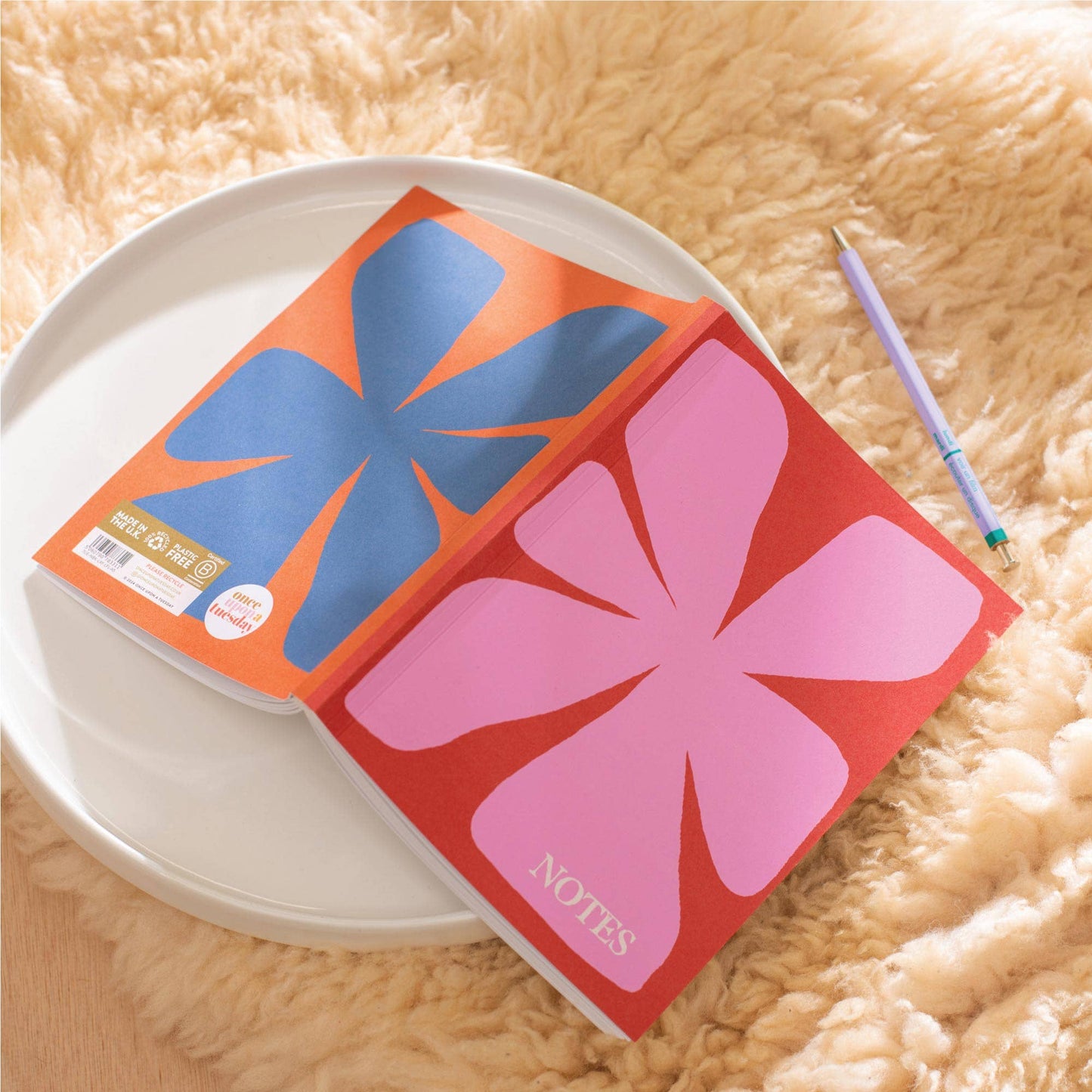 Good Tuesday (Once Upon a Tuesday) - Carnet plat A5 | Les Fleur | ligné