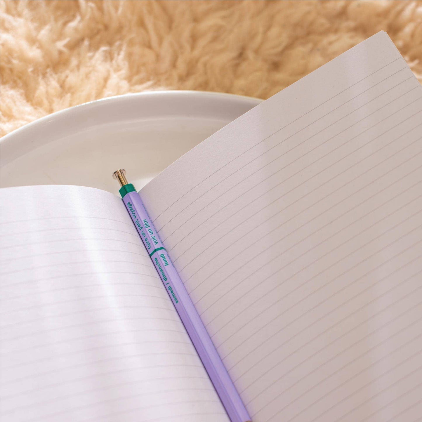 Good Tuesday (Once Upon a Tuesday) - Carnet plat A5 | Les Fleur | ligné