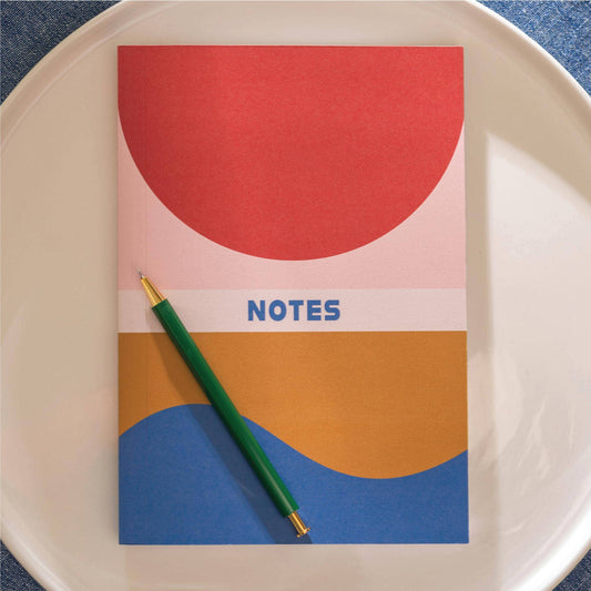 Good Tuesday (Once Upon a Tuesday) - Carnet plat format A5 | Géométrique cobalt et pêche | Linné